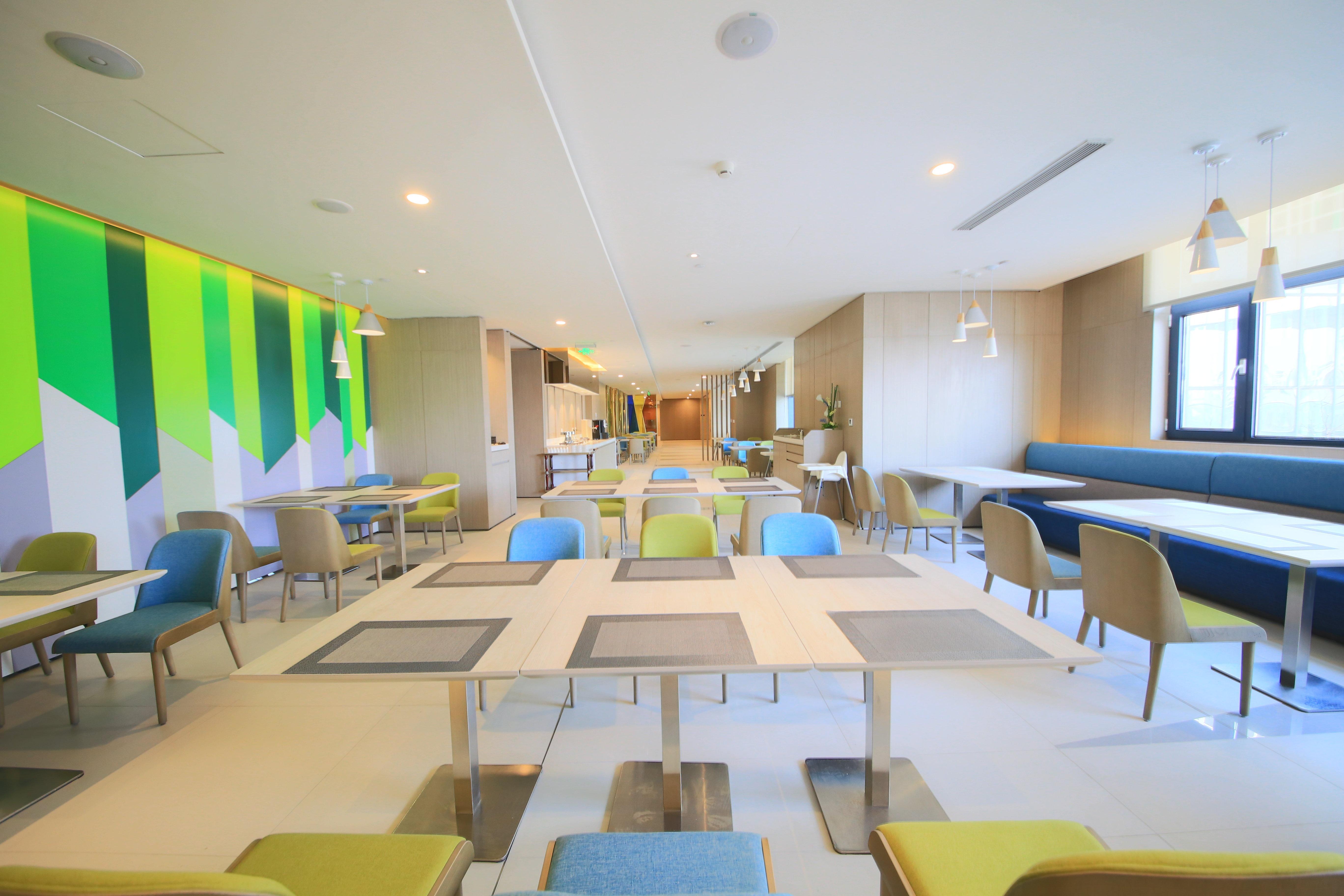 Holiday Inn Express Yingkou Onelong Plaza By Ihg Gaizhou Exterior foto